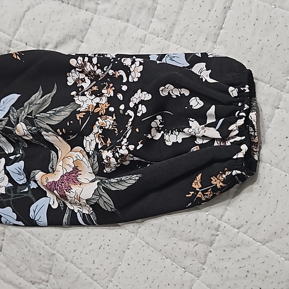 SheIn Floral Bodysuit Size XL - Picture 4 of 4